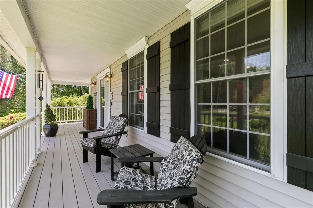 7 Mystic Court Nashua NH 03062