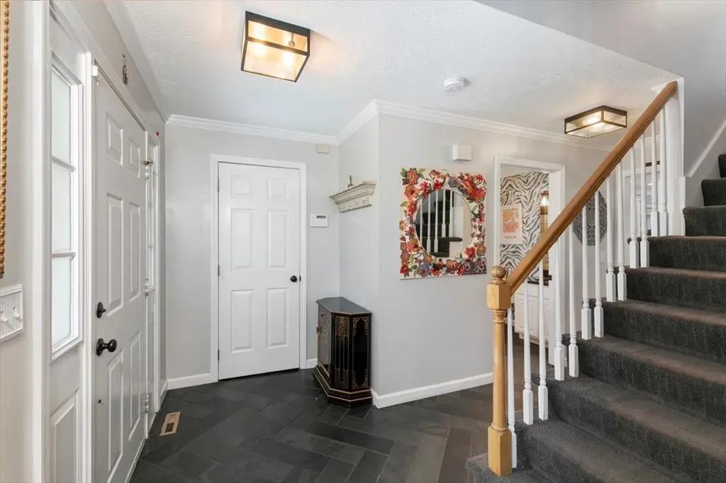 7 Mystic Court Nashua NH 03062