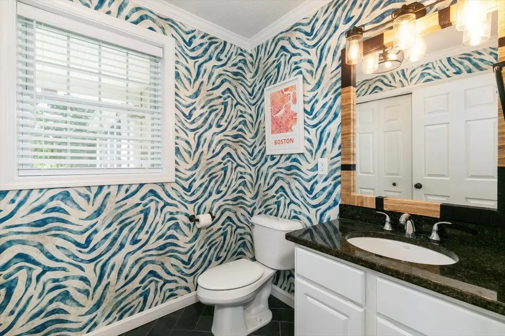 7 Mystic Court Nashua NH 03062