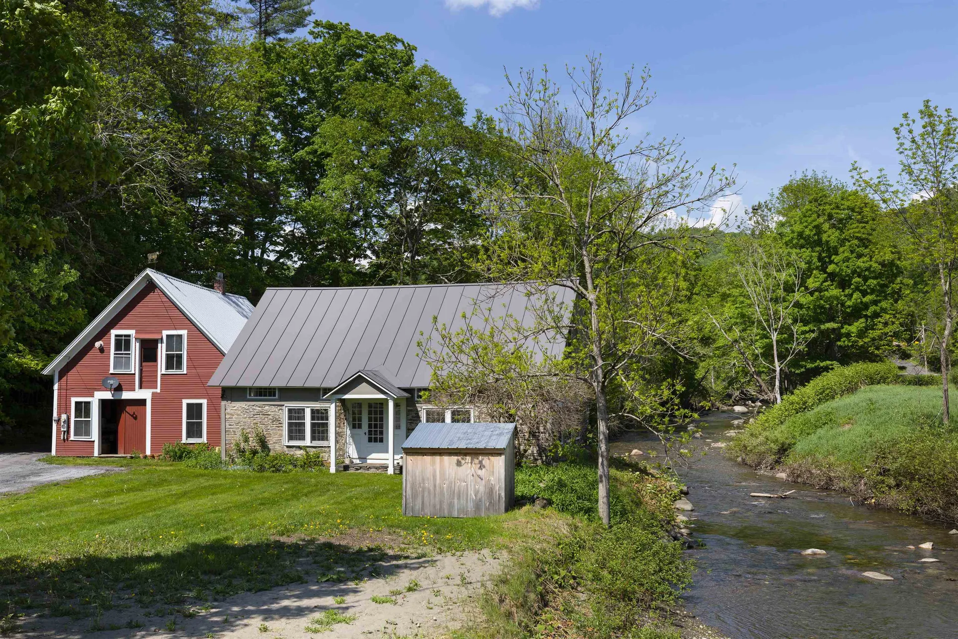 16 Brook Road Strafford VT 05072