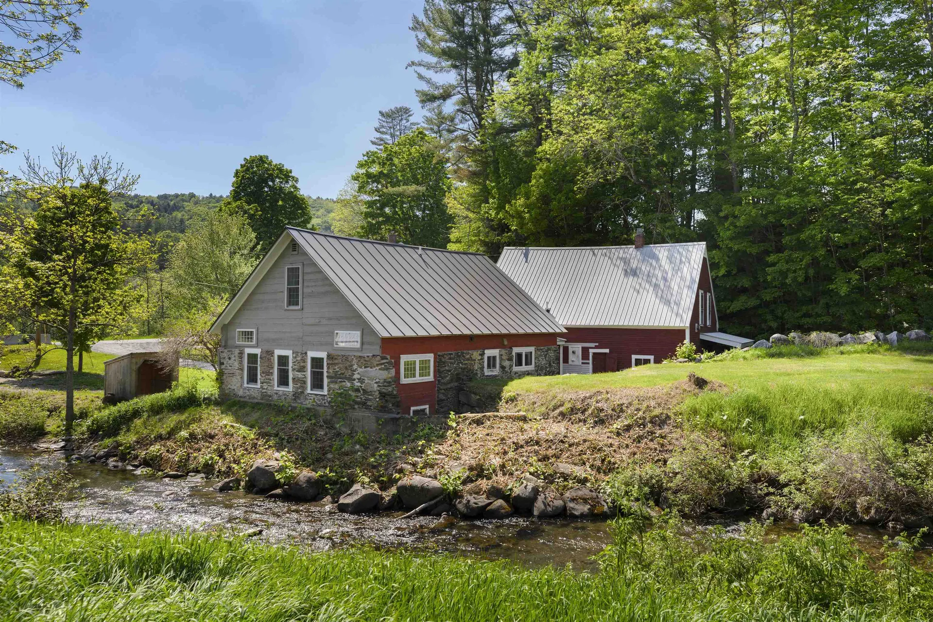 16 Brook Road Strafford VT 05072