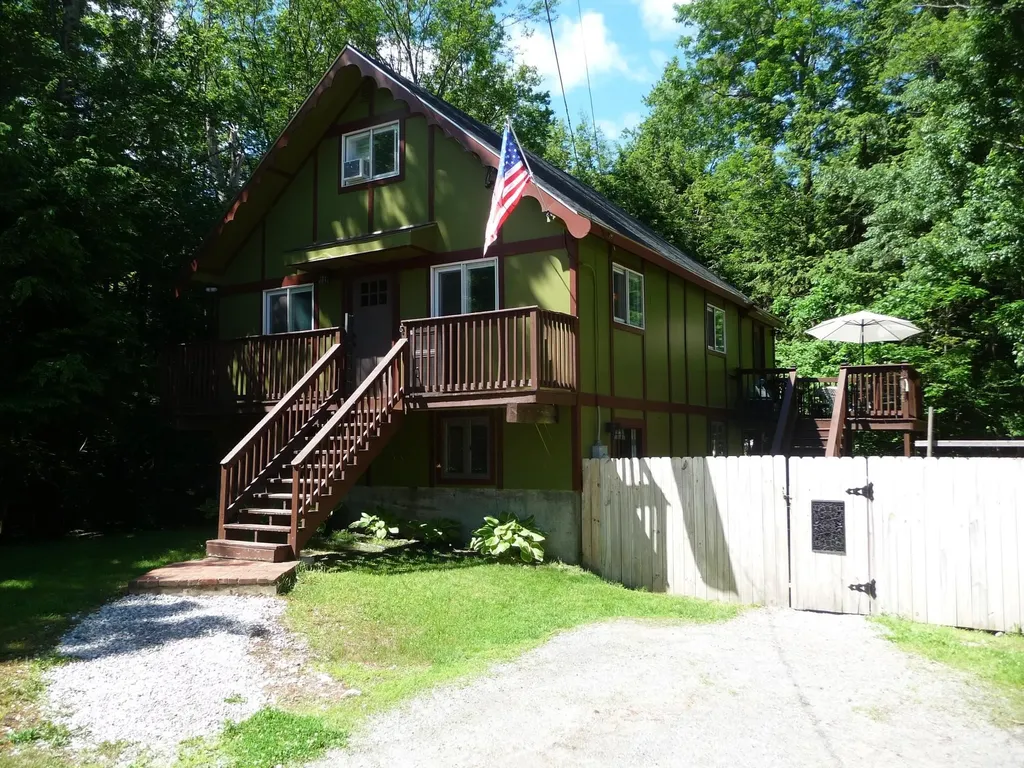 9 Firefly Lane Hillsborough NH 03244
