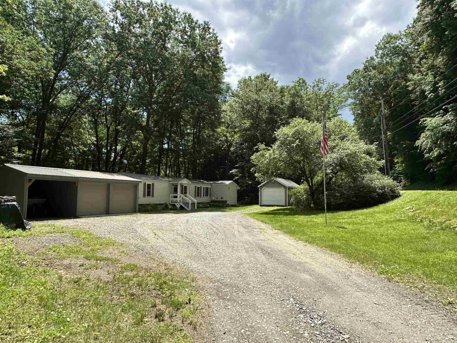 1474 Us Route 5 Putney VT 05346