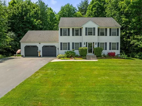 30 Bradford Circle Hillsborough NH 03244