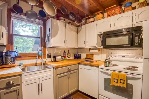 74 Hubbard Grove Shelburne NH 03581