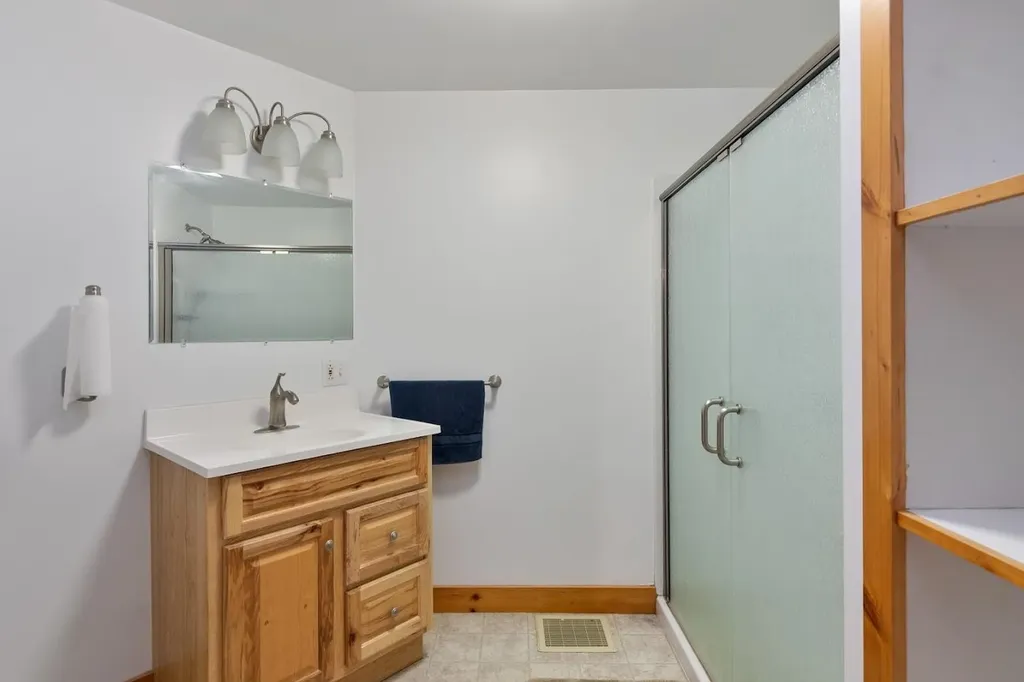586 Plains Road Georgia VT 05468