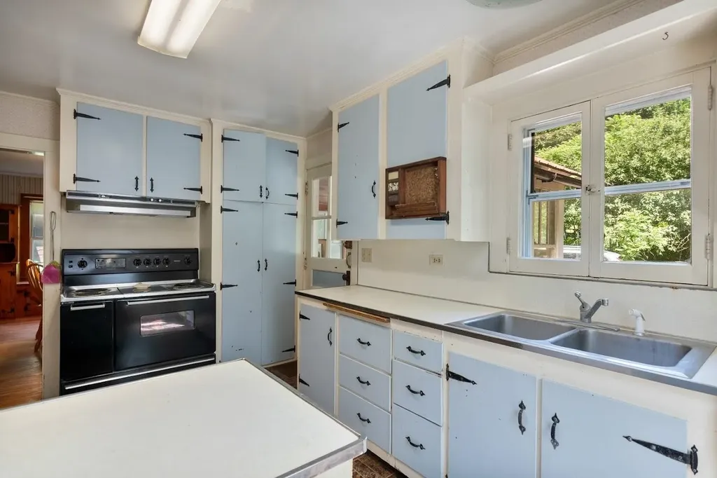 586 Plains Road Georgia VT 05468
