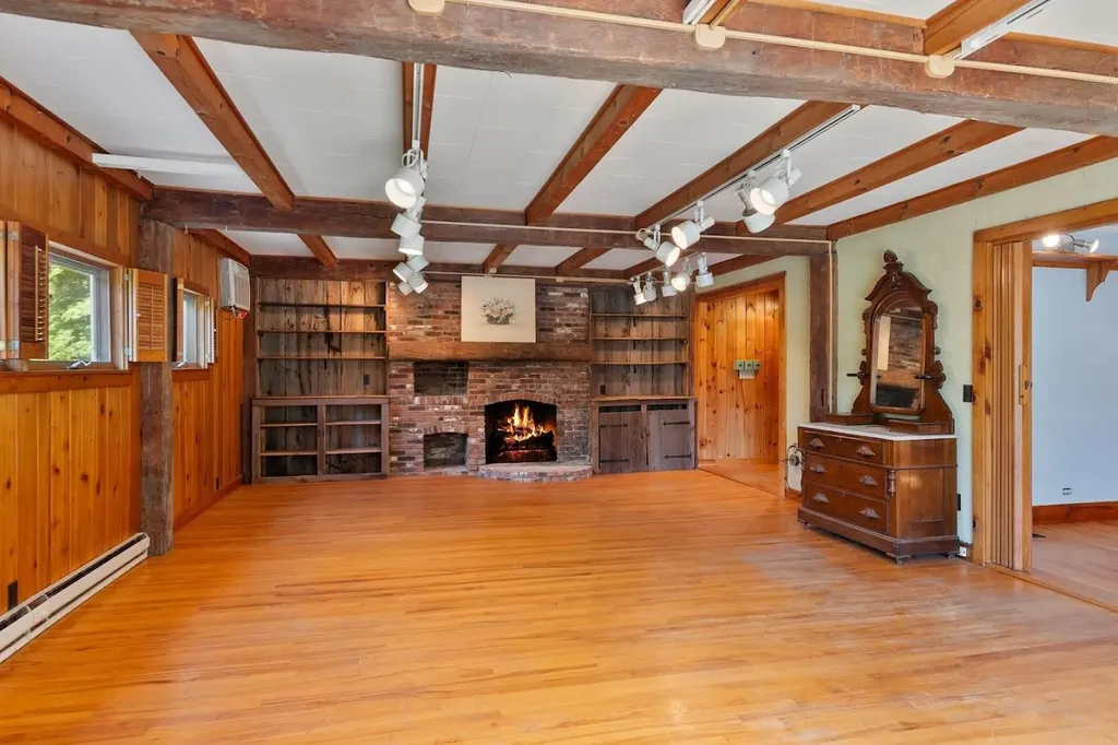 586 Plains Road Georgia VT 05468