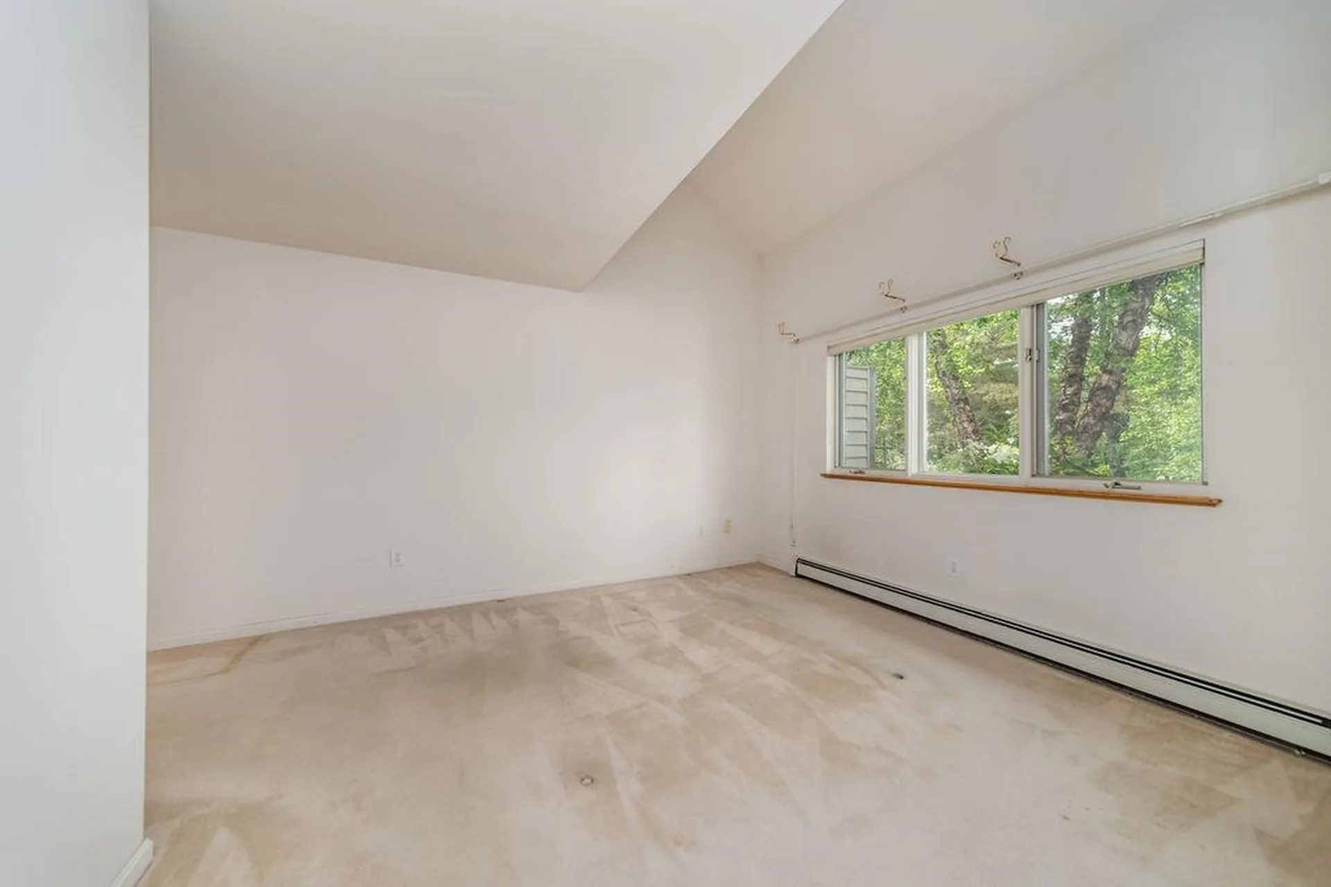 32 Azalea Circle Hartford VT 05001