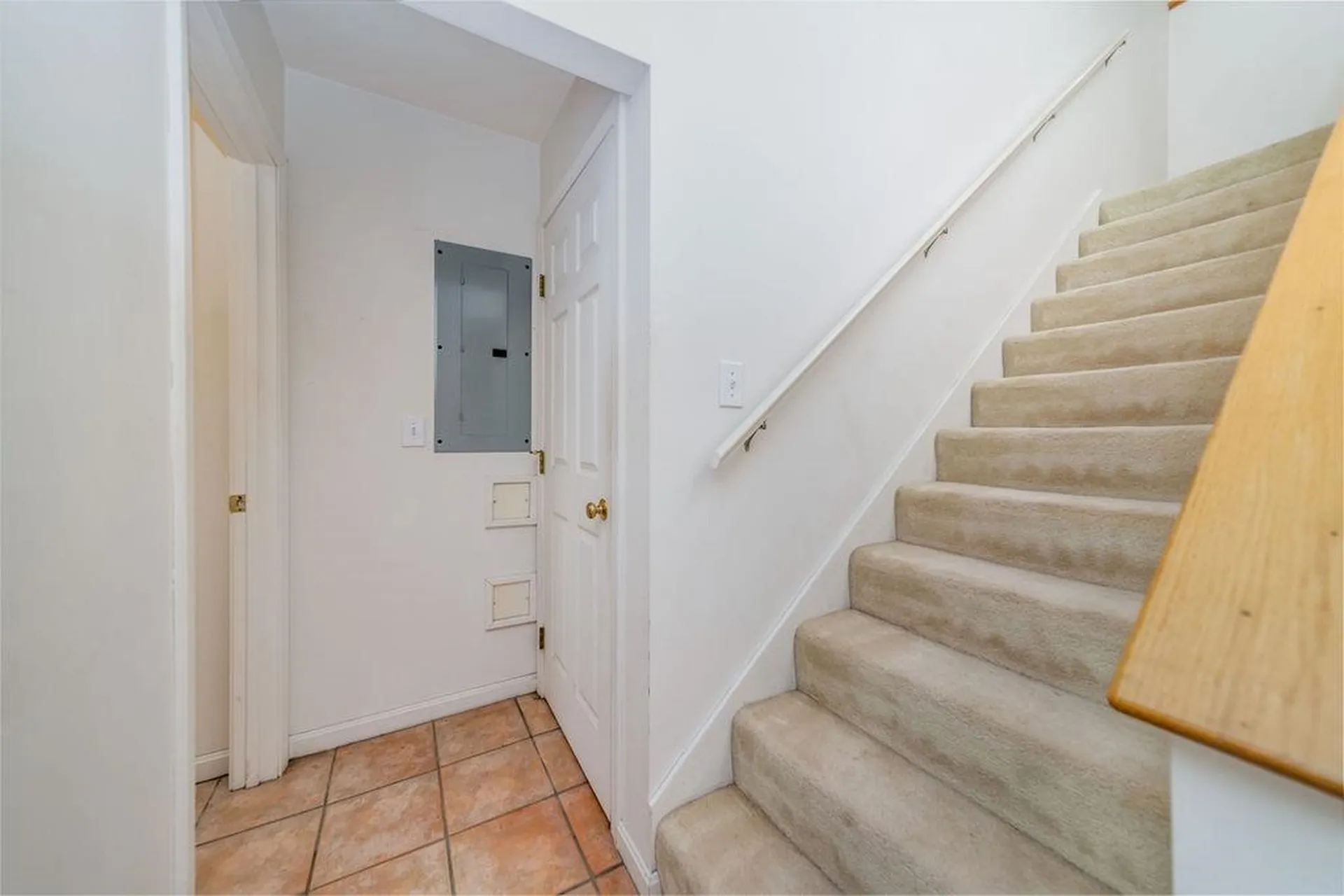 32 Azalea Circle Hartford VT 05001