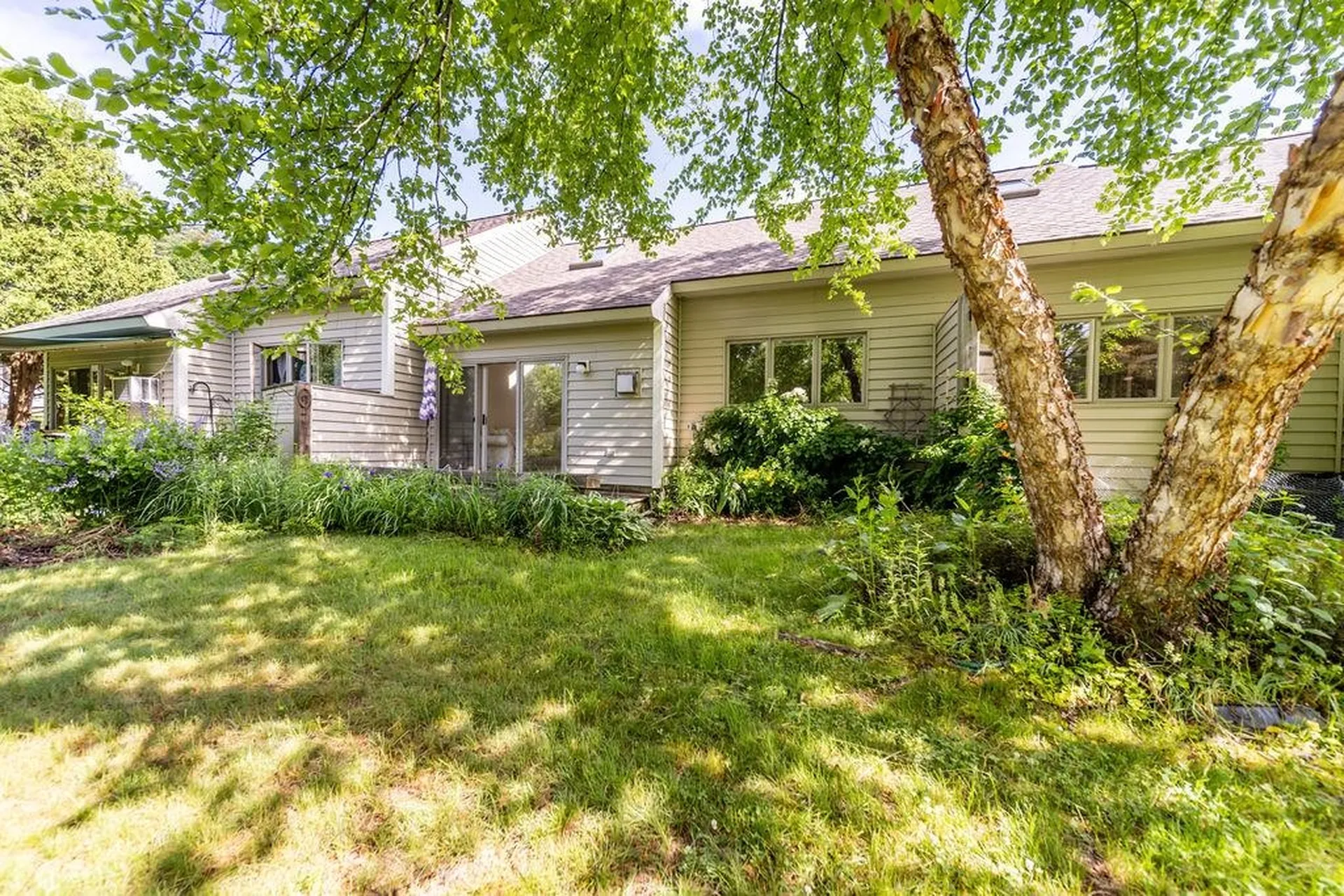 32 Azalea Circle Hartford VT 05001