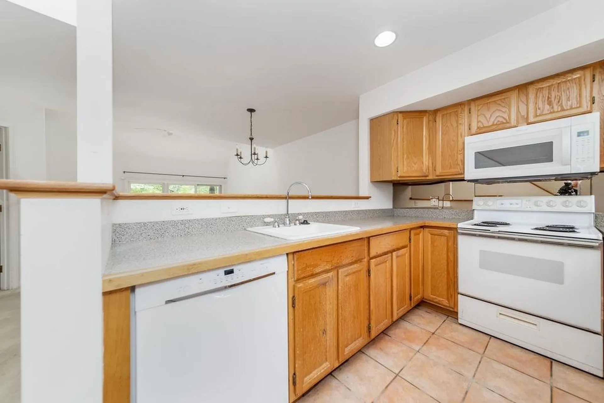 32 Azalea Circle Hartford VT 05001