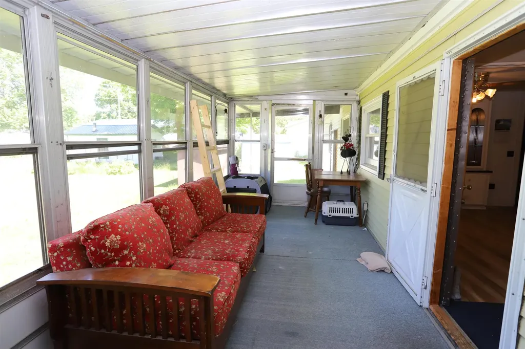 2477 Us Route 5 Derby VT 05829