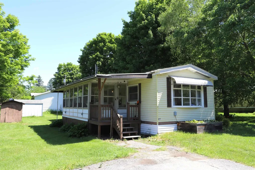 2477 Us Route 5 Derby VT 05829
