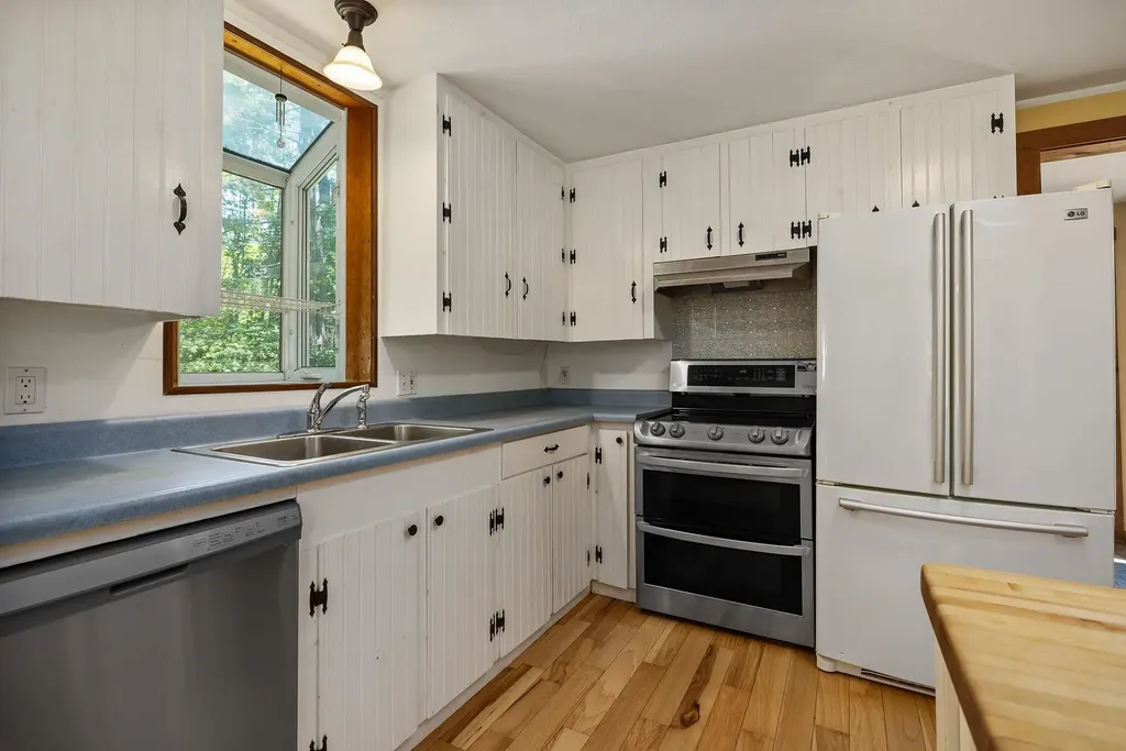 41 Wyman Avenue Kittery ME 03904