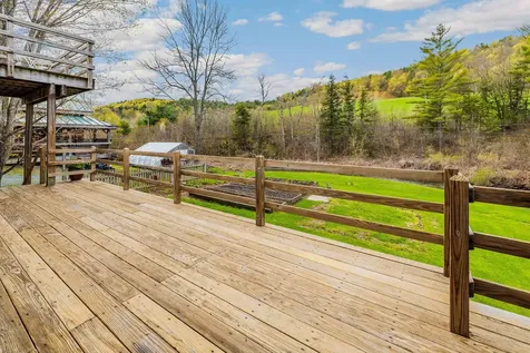 49 Vt Route 12 Pomfret VT 05053