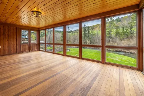 49 Vt Route 12 Pomfret VT 05053