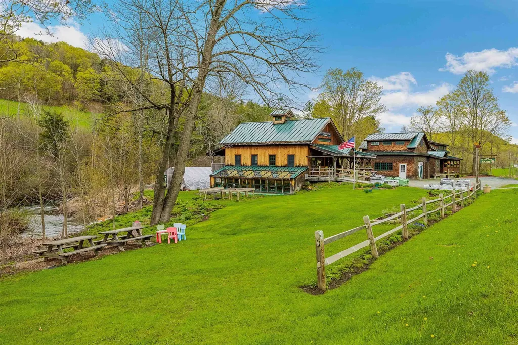 49 Vt Route 12 Pomfret VT 05053