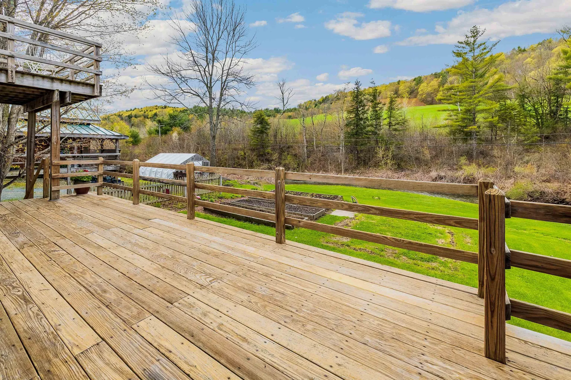 49 Vt Route 12 Pomfret VT 05053