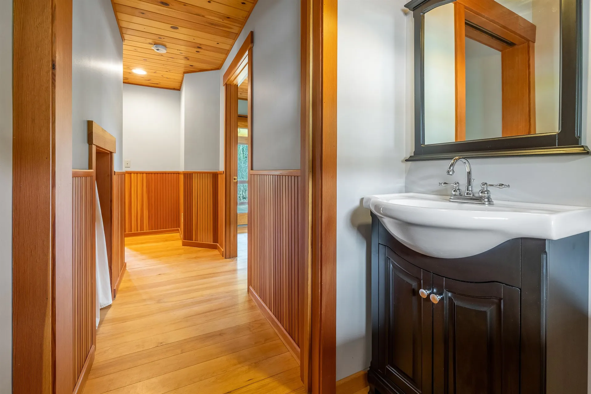 49 Vt Route 12 Pomfret VT 05053