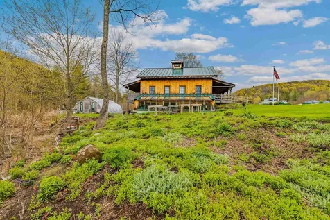 49 Vt Route 12 Pomfret VT 05053