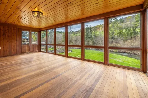 49 Vt Route 12 Pomfret VT 05053