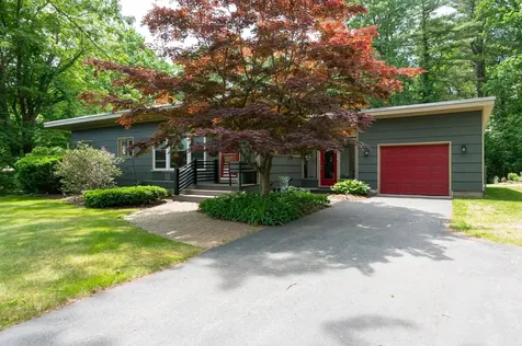 24 Savoie Street Bedford NH 03110