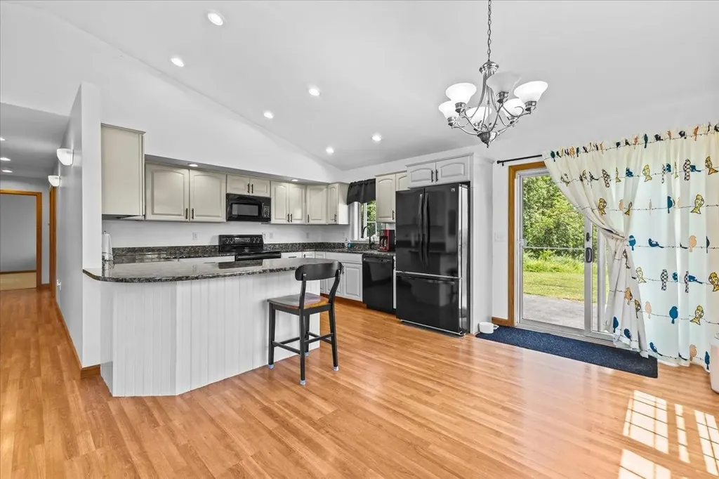 435 Memphremagog View Newport City VT 05855