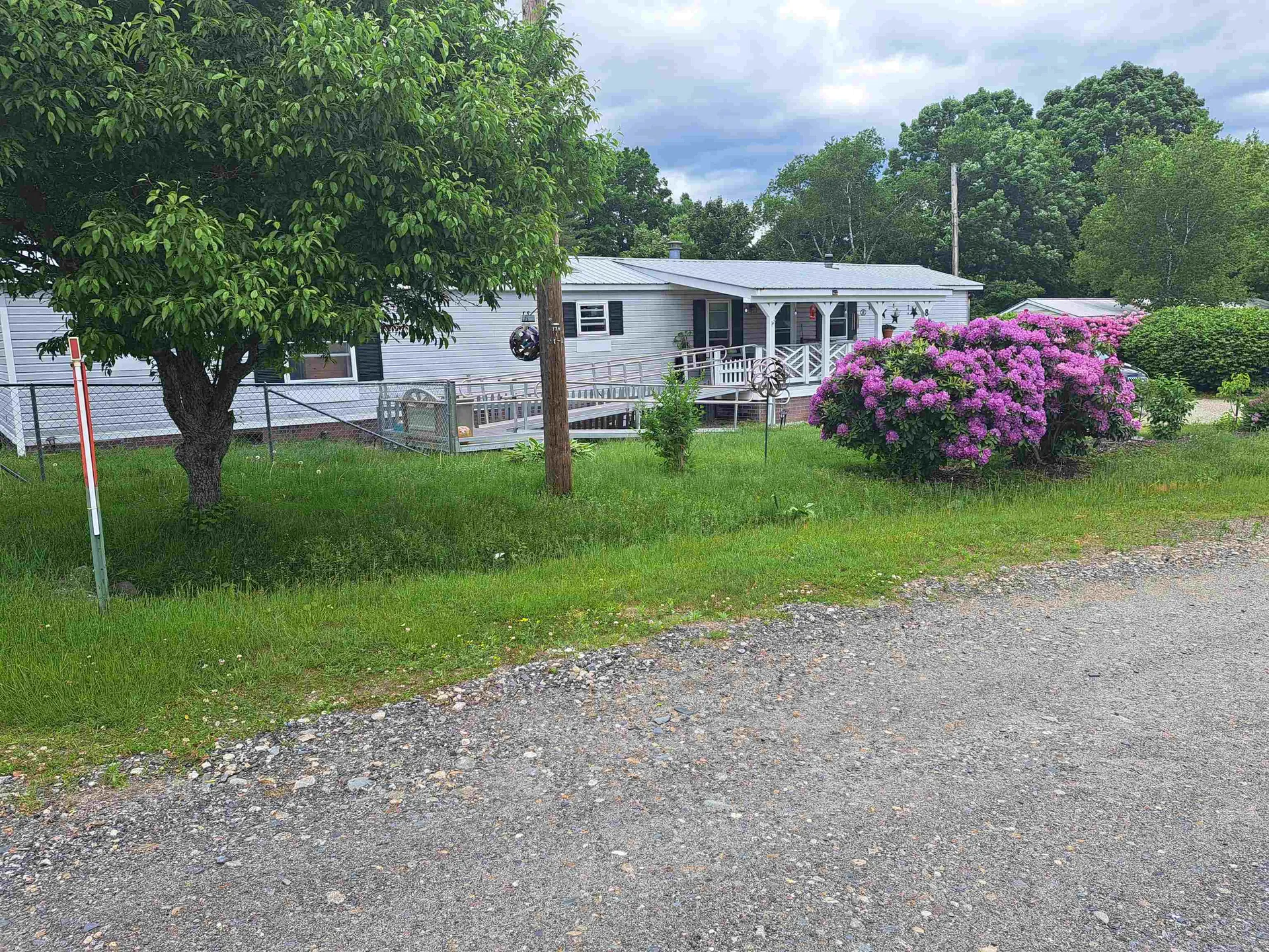 8 Raymond Place Claremont NH 03743