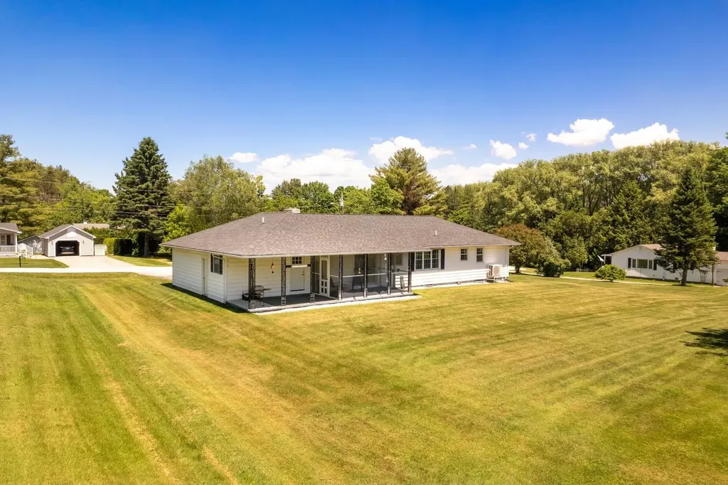 95 Tower Lane West Rutland VT 05777