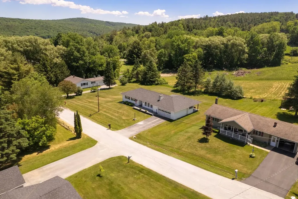 95 Tower Lane West Rutland VT 05777