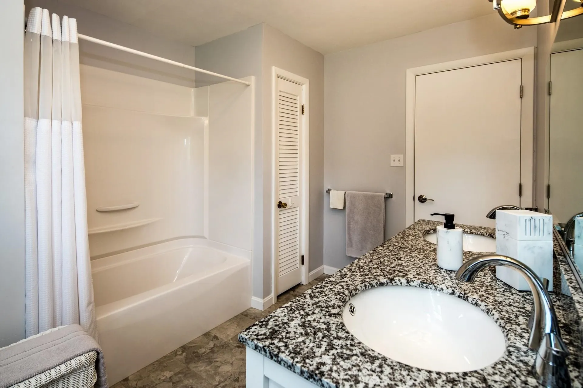 95 Tower Lane West Rutland VT 05777