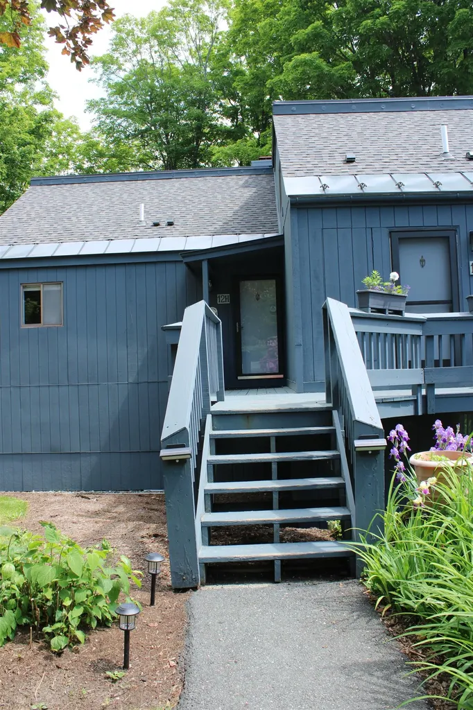 119 Williams Lane Hartford VT 05059