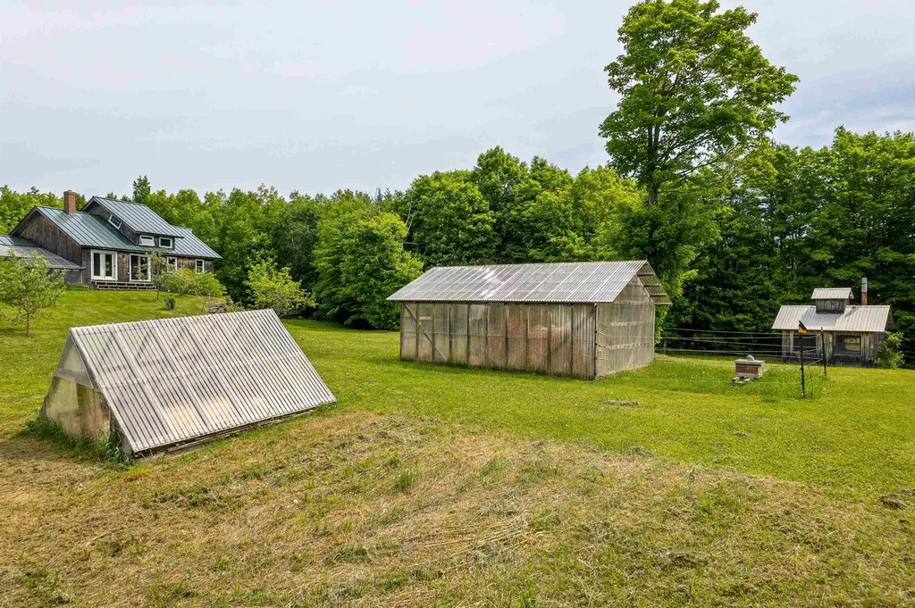 2548 Taylor Valley Road Vershire VT 05079