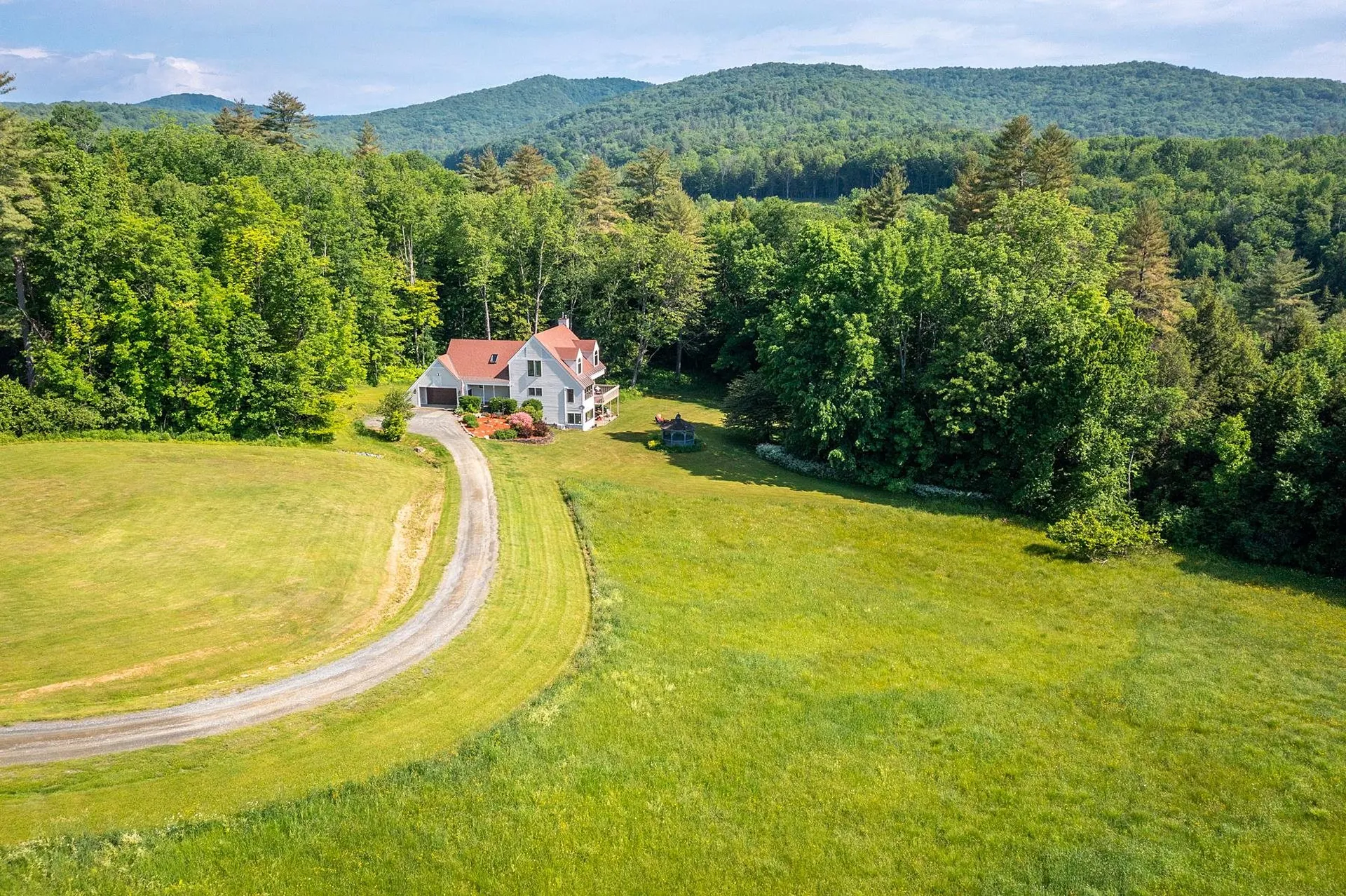 195 Abnaki Trace Hartford VT 05059