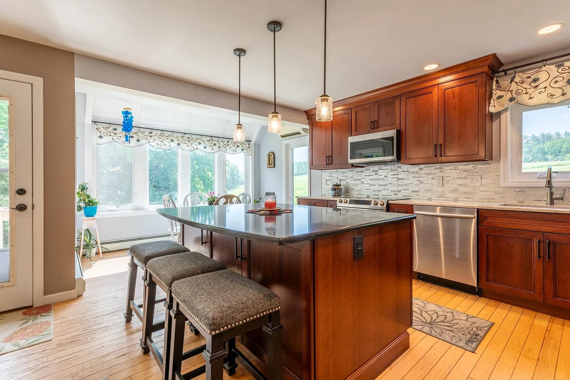 195 Abnaki Trace Hartford VT 05059