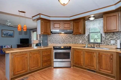 7 Cherokee Way Rochester NH 03867