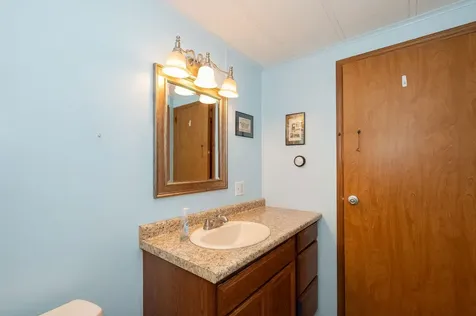 7 Cherokee Way Rochester NH 03867