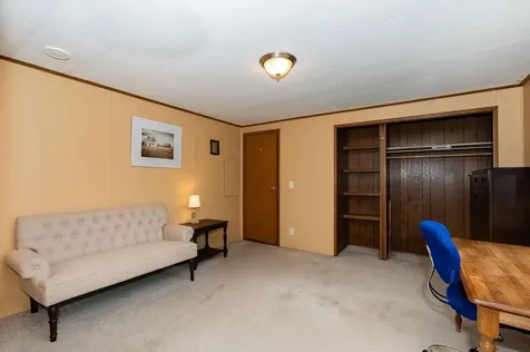 7 Cherokee Way Rochester NH 03867