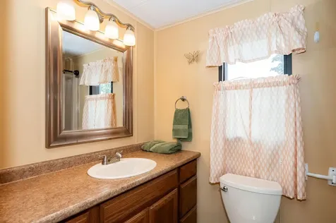 7 Cherokee Way Rochester NH 03867