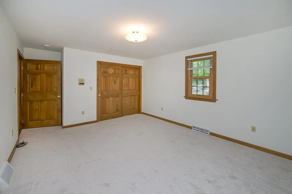 6 Burton Street Hudson NH 03051