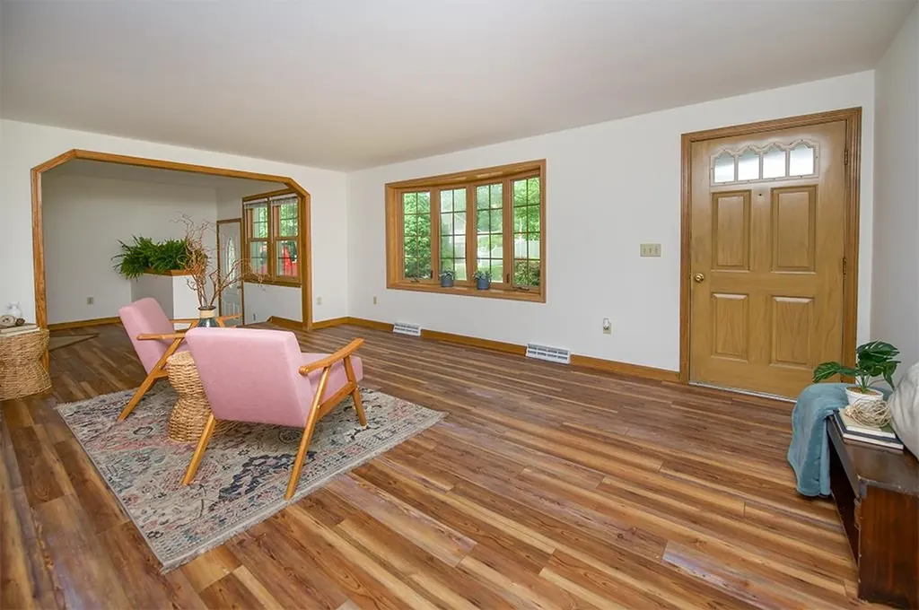 6 Burton Street Hudson NH 03051