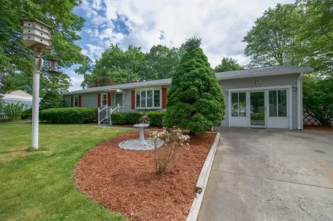 6 Burton Street Hudson NH 03051