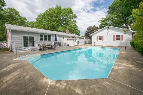 6 Burton Street Hudson NH 03051
