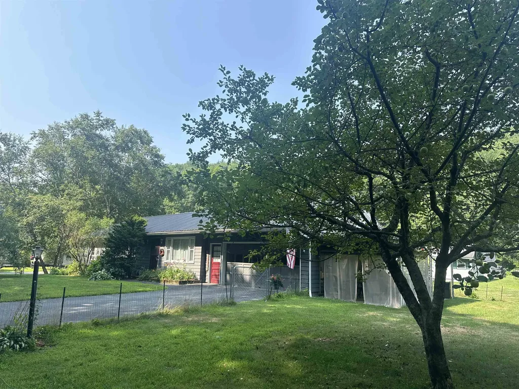 39 Huntington Drive Windsor VT 05089