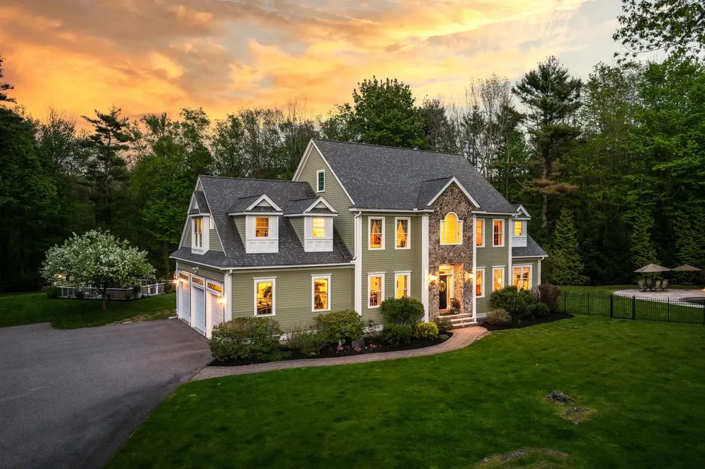 4 Red Oak Drive Greenland NH 03840