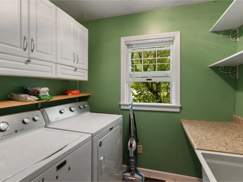 426 Place Road West Hinesburg VT 05461