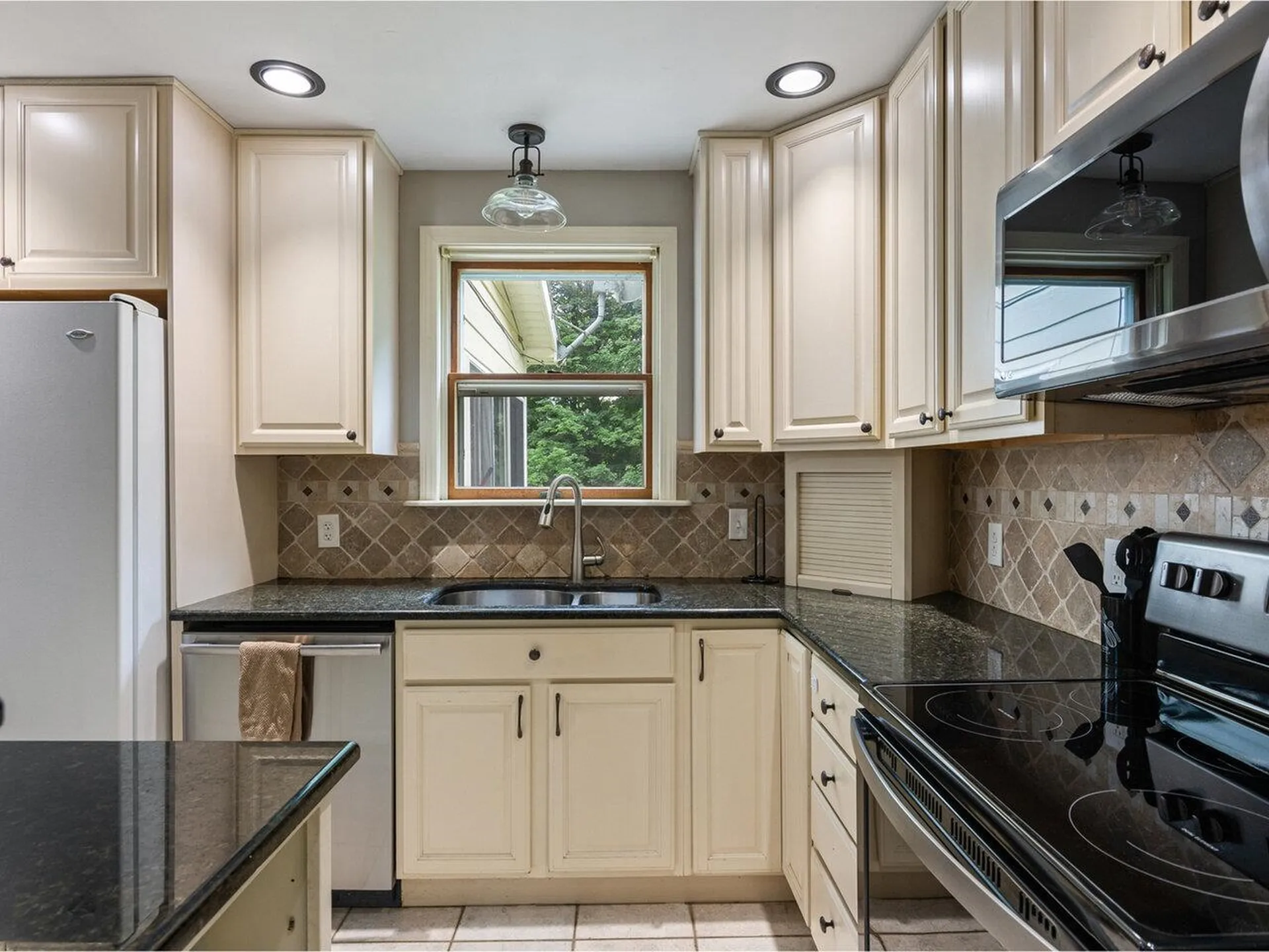 426 Place Road West Hinesburg VT 05461