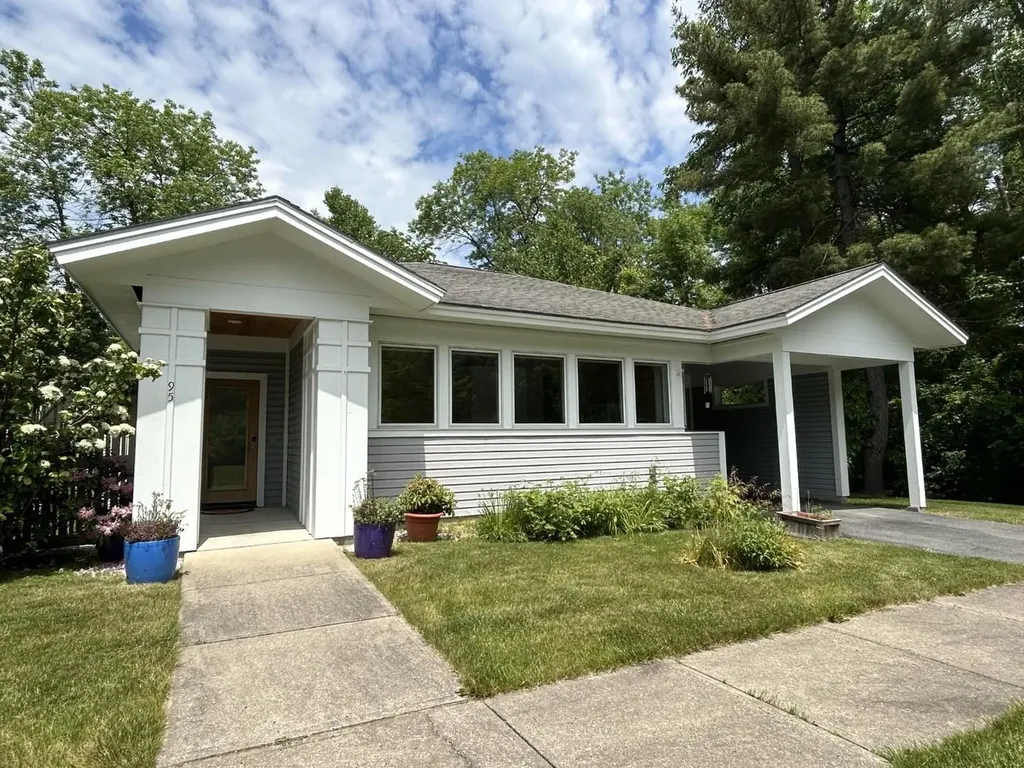 95 Drew Lane Shelburne VT 05482