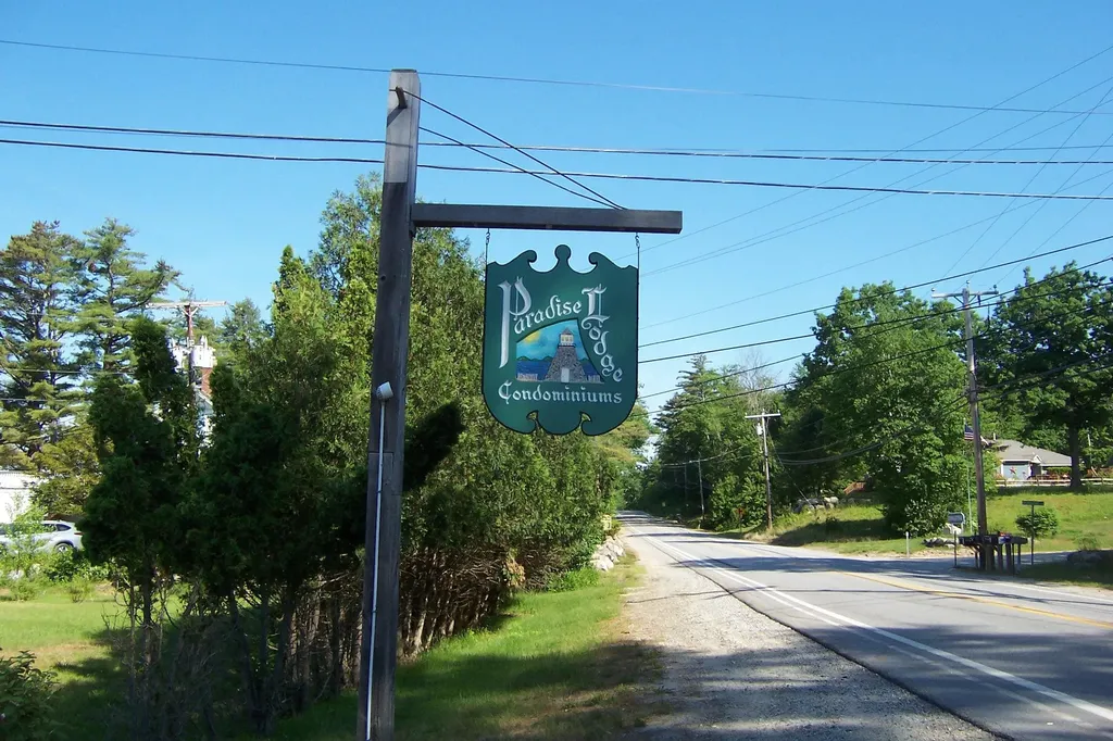 55 Paradise Road Bridgewater NH 03222